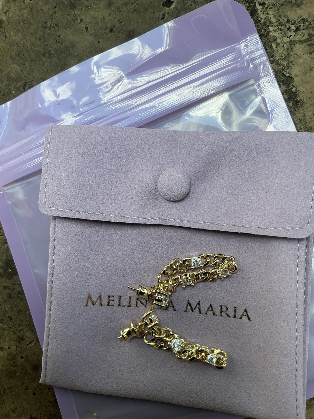Melinda Maria Julian Triple Diamond 5mm Soft Chain Hoops
Gold|White Diamondettes - Picture 4 of 5